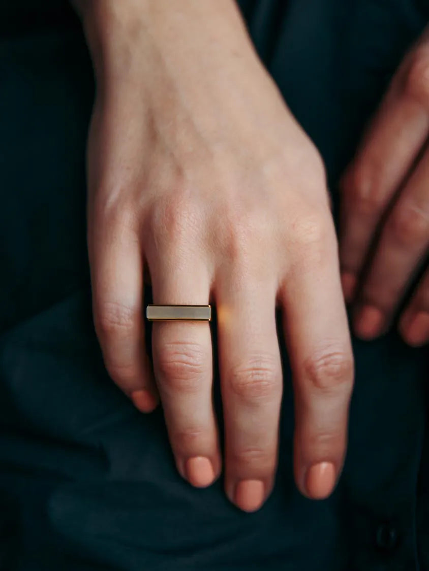 Rod Signet Ring